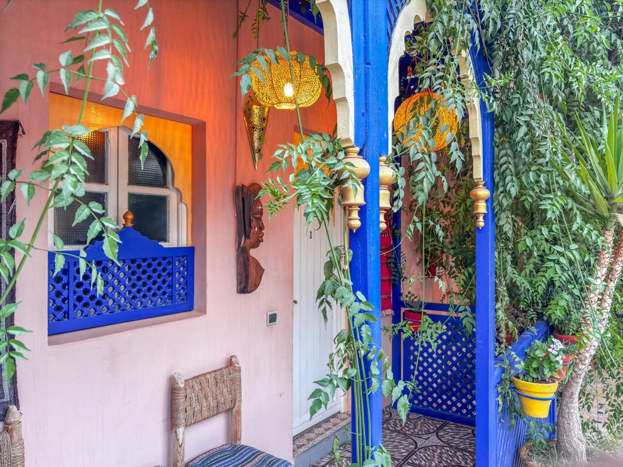 Le Bleu House Bed & Breakfast Sidi Abdallah Ghiat Екстериор снимка