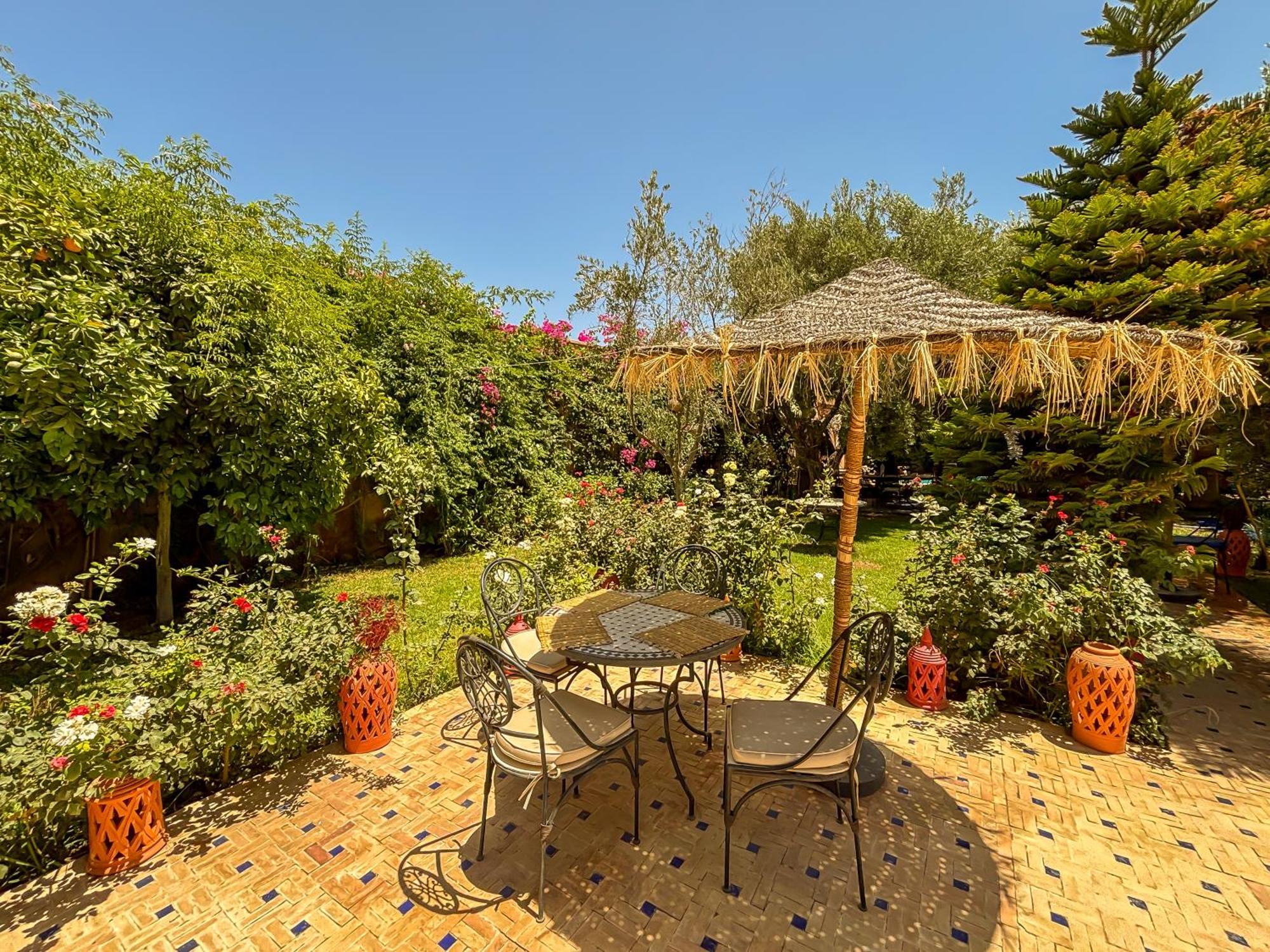 Le Bleu House Bed & Breakfast Sidi Abdallah Ghiat Екстериор снимка